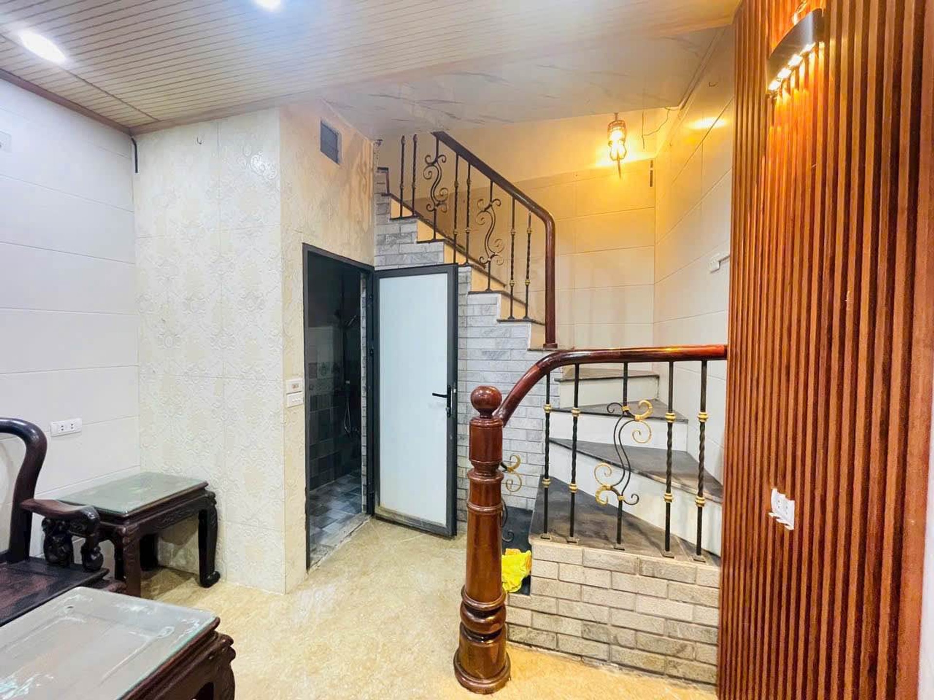 Bán nhà Hồng Mai - diện tích 23m2 3 tầng - Nhà đẹp hiếm có - giá 3,2 tỷ