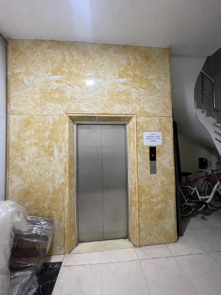 Bán nhà hồ Ba Mẫu - diện tích 77m2 6 tầng - Mặt hồ Ba Mẫu, khu VIP hiếm nhà bán - giá 44 tỷ