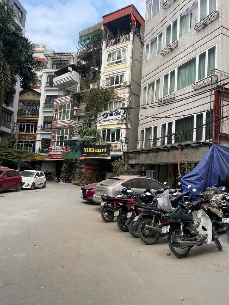 Bán nhà hồ Ba Mẫu - diện tích 77m2 6 tầng - Mặt hồ Ba Mẫu, khu VIP hiếm nhà bán - giá 44 tỷ