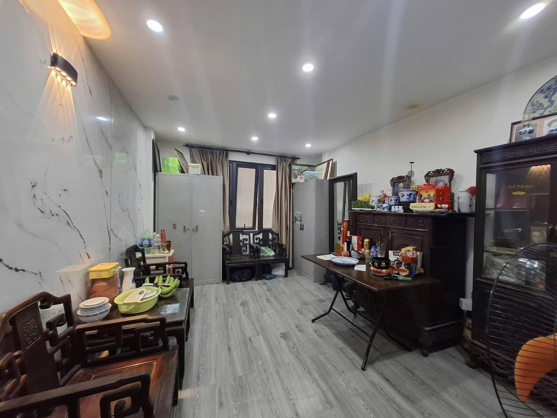 Bán nhà Nguyễn Văn Viên - diện tích 50m2 5 tầng - Mặt phố - giá 16,5 tỷ