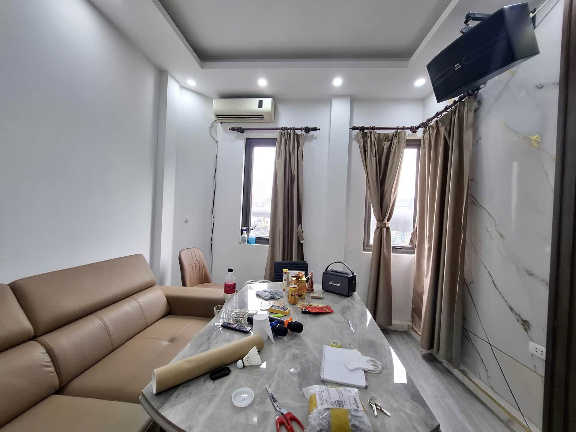 Bán nhà Nguyễn Văn Viên - diện tích 50m2 5 tầng - Mặt phố - giá 16,5 tỷ