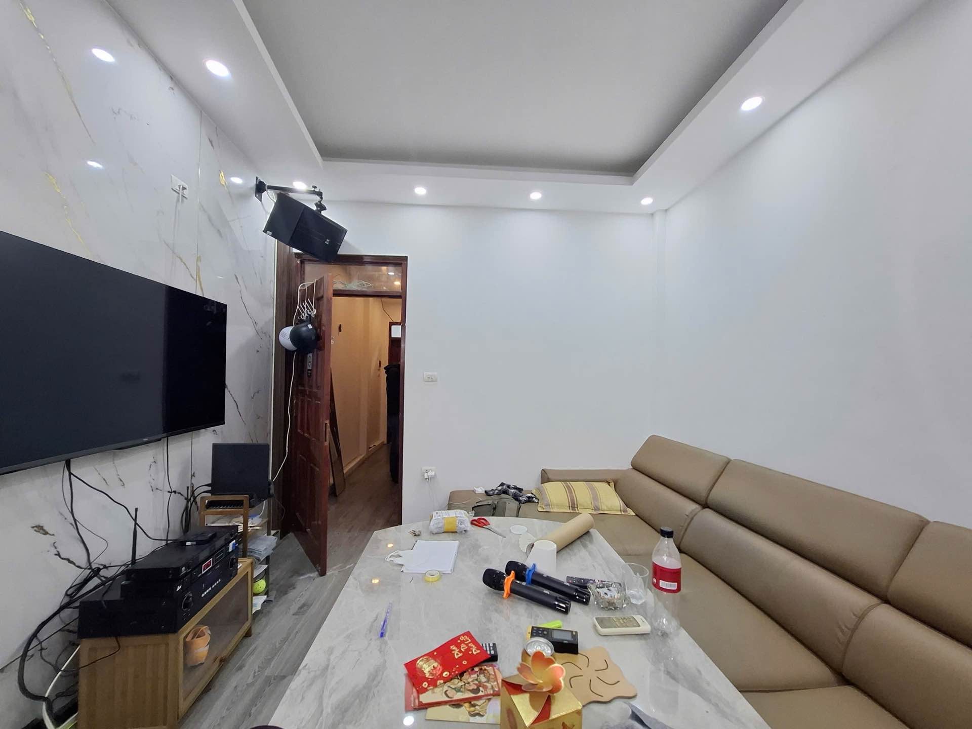 Bán nhà Nguyễn Văn Viên - diện tích 50m2 5 tầng - Mặt phố - giá 16,5 tỷ
