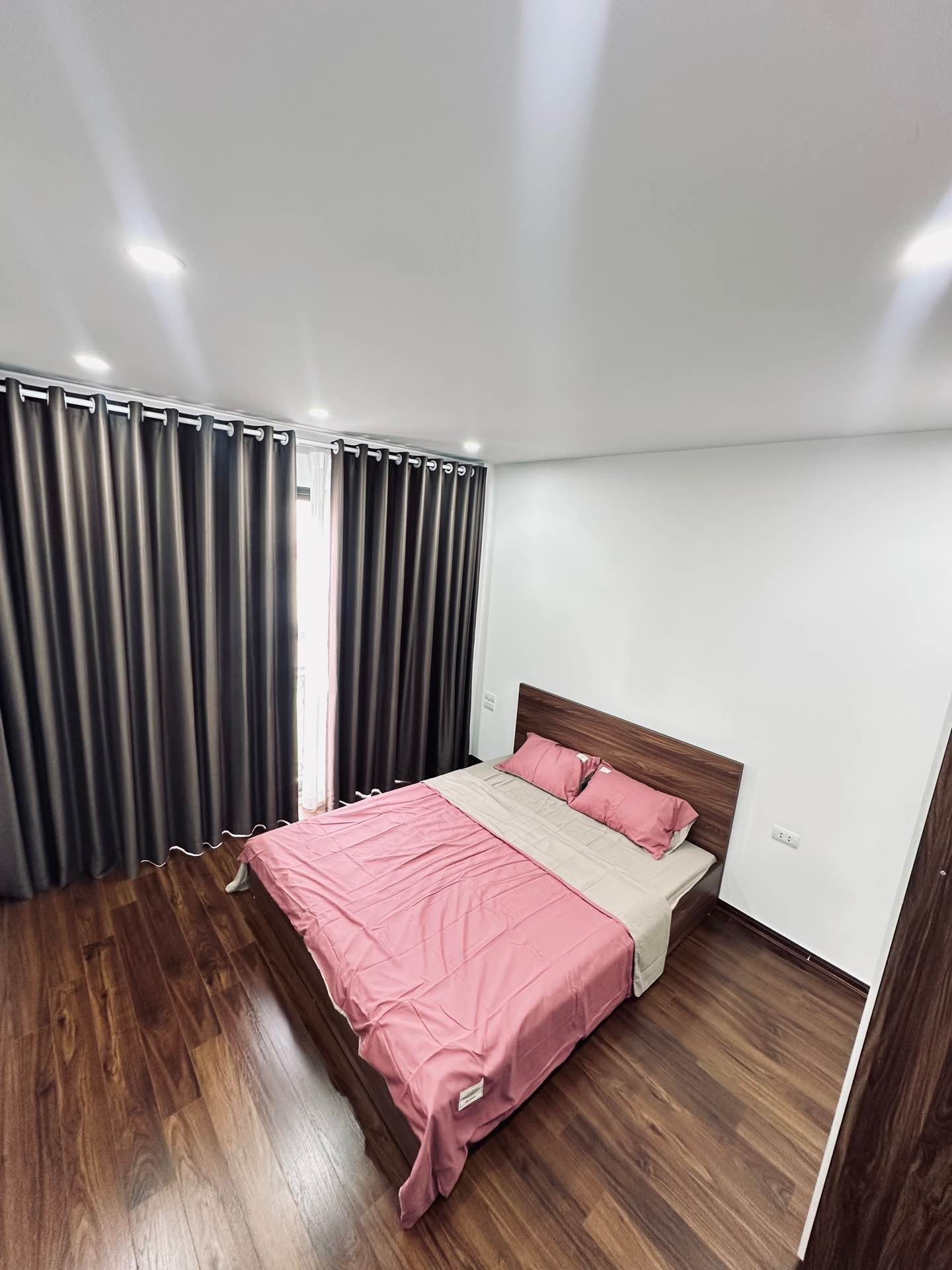 Bán nhà Hoàng Liệt - diện tích 23m2 4 tầng - Ô tô dừng đỗ cổng - giá 8,5 tỷ