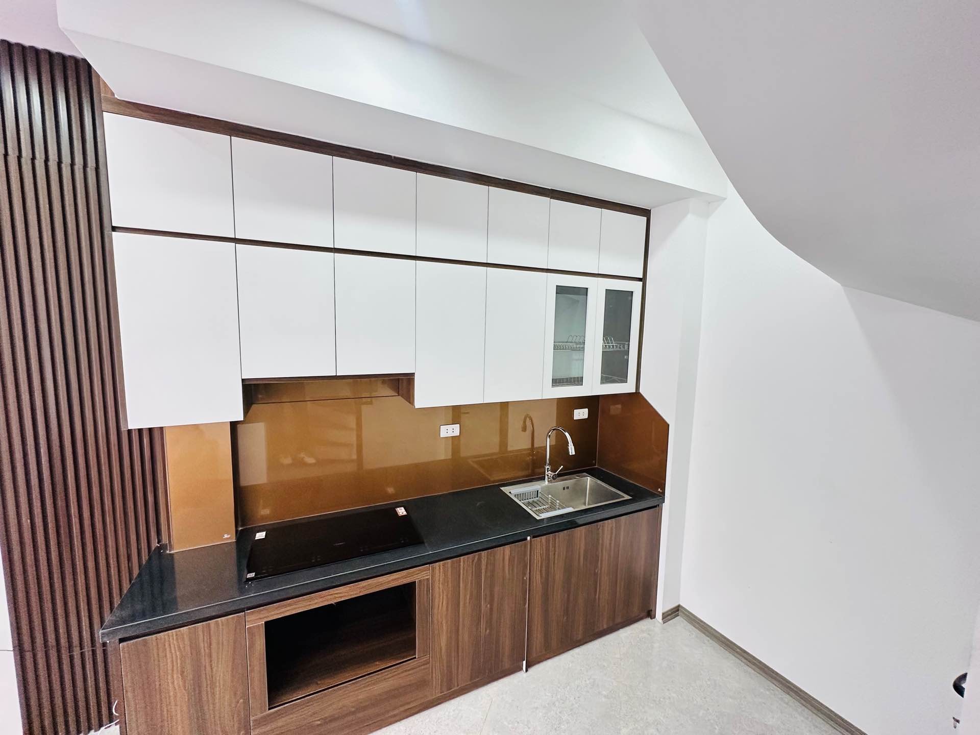 Bán nhà Hoàng Liệt - diện tích 23m2 4 tầng - Ô tô dừng đỗ cổng - giá 8,5 tỷ