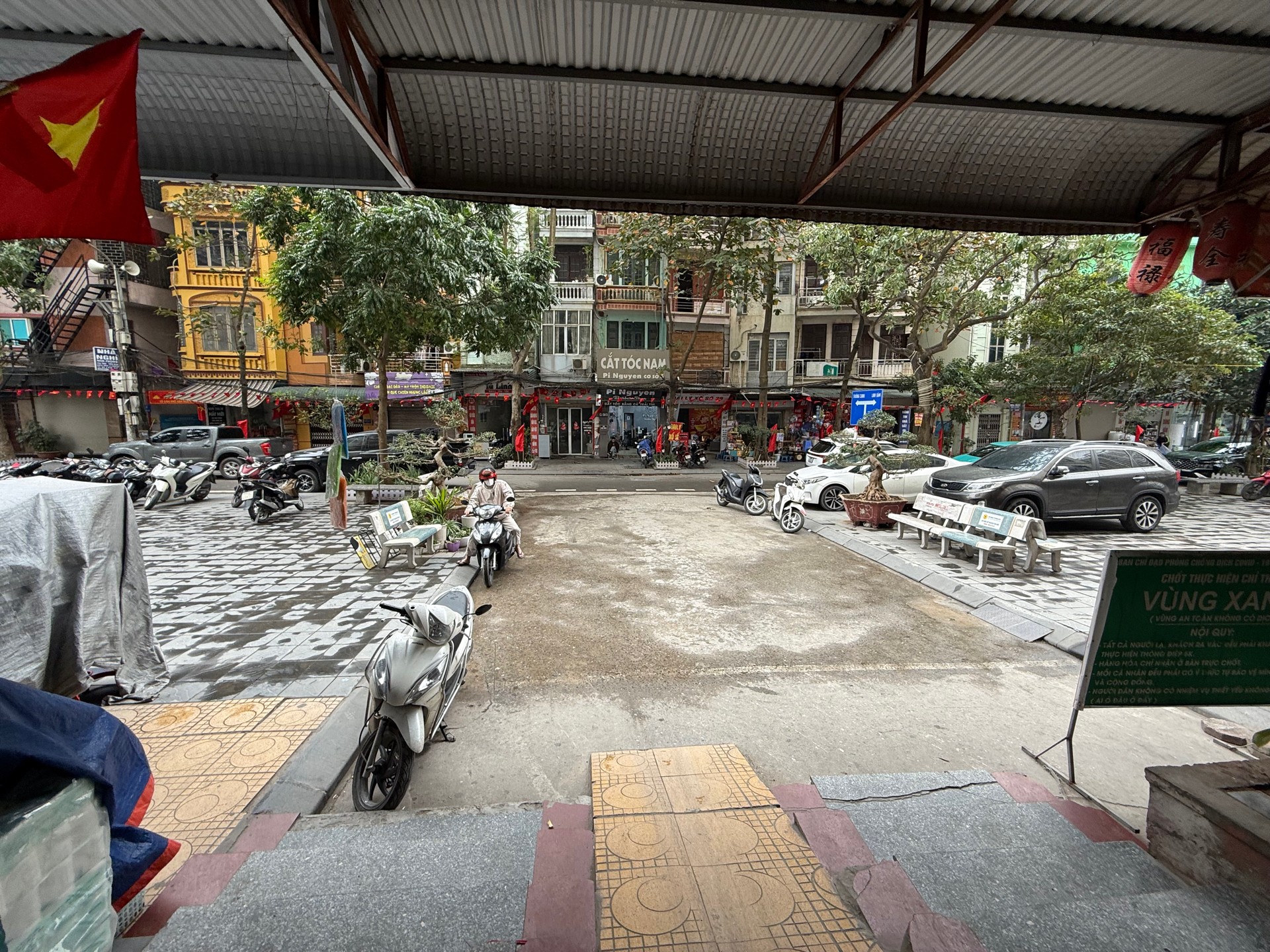 Bán nhà Định Công - diện tích 71m2 1 tầng - Căn hộ 210 - giá 5,8 tỷ