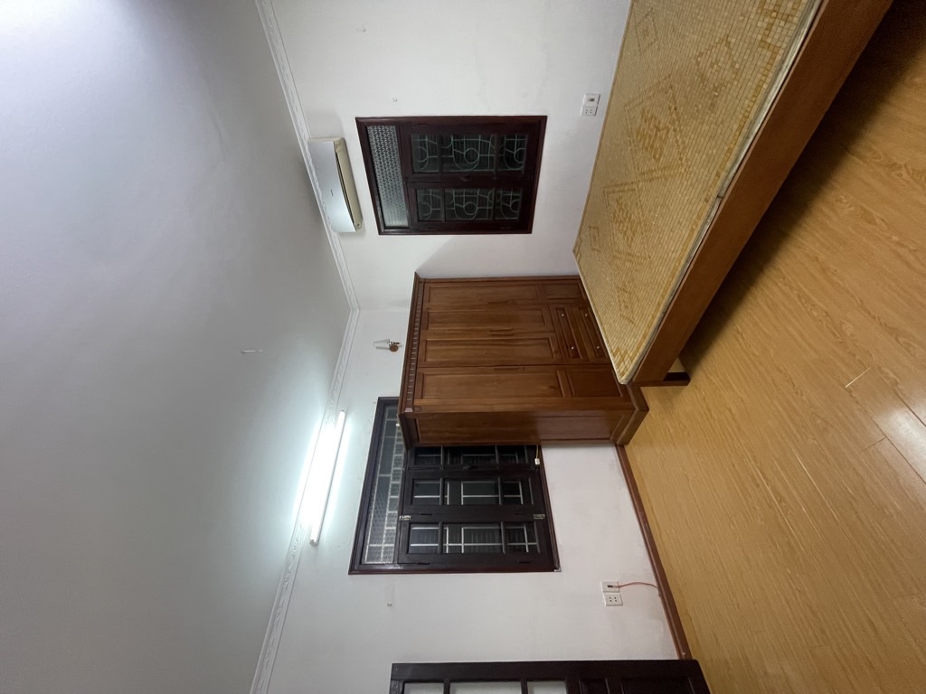 Bán nhà Quỳnh Mai - diện tích 84m2 3 tầng - Ô tô nhỏ vào nhà - giá 16 tỷ