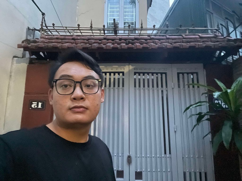 Bán nhà Quỳnh Mai - diện tích 84m2 3 tầng - Ô tô nhỏ vào nhà - giá 16 tỷ