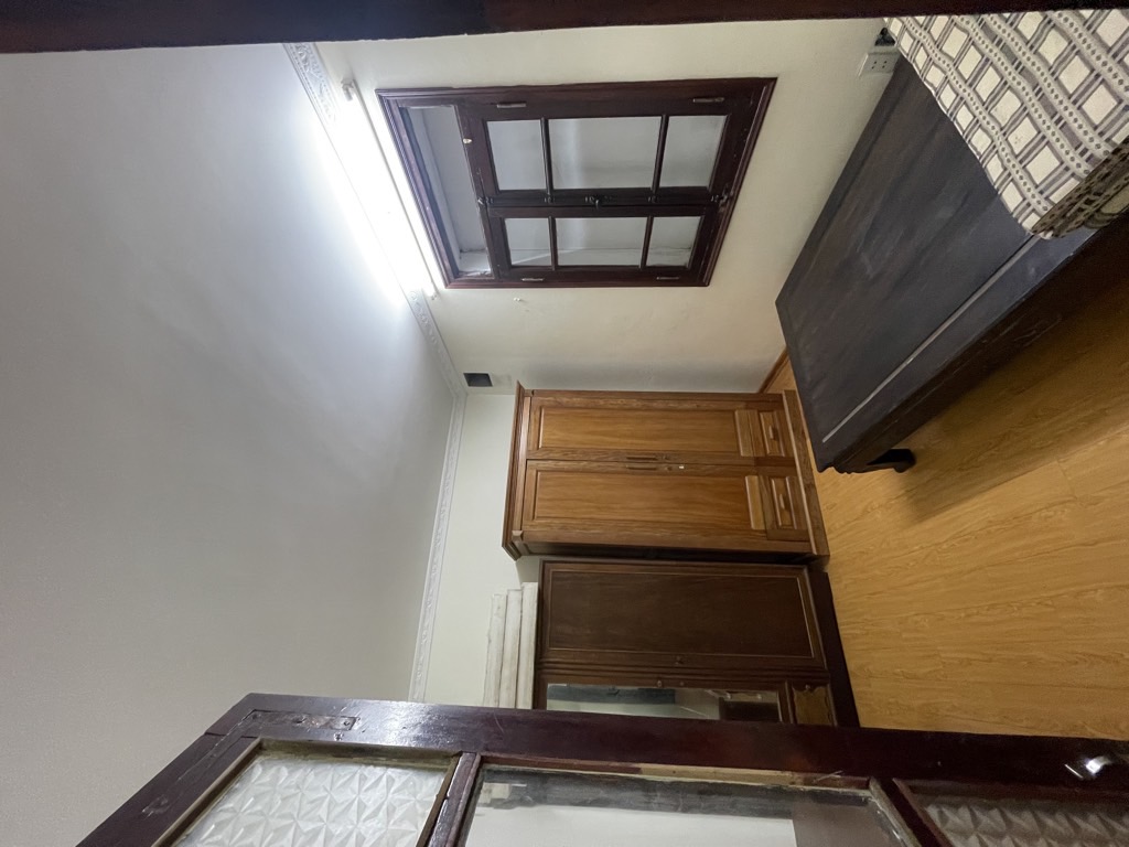 Bán nhà Quỳnh Mai - diện tích 84m2 3 tầng - Ô tô nhỏ vào nhà - giá 16 tỷ