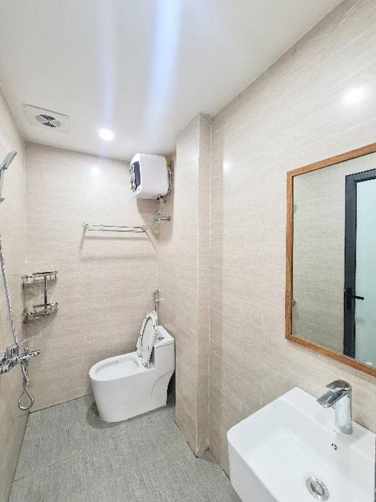 Bán nhà Nguyễn An Ninh - diện tích 111m2 7 tầng - Ô TÔ TRÁNH CÁCH 1 NHÀ - giá 27 tỷ