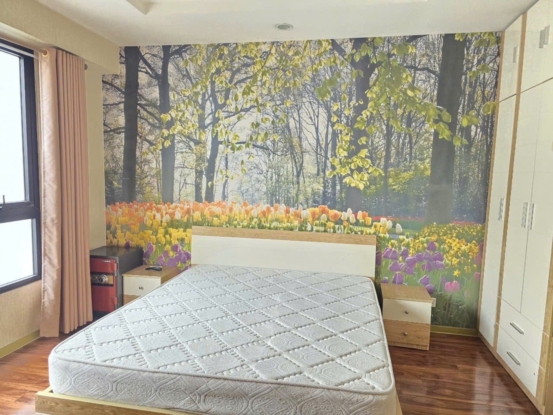 Bán nhà Hai Bà Trưng - diện tích 87m2 1 tầng - Căn hộ view Sông Hồng - giá 9,7 tỷ