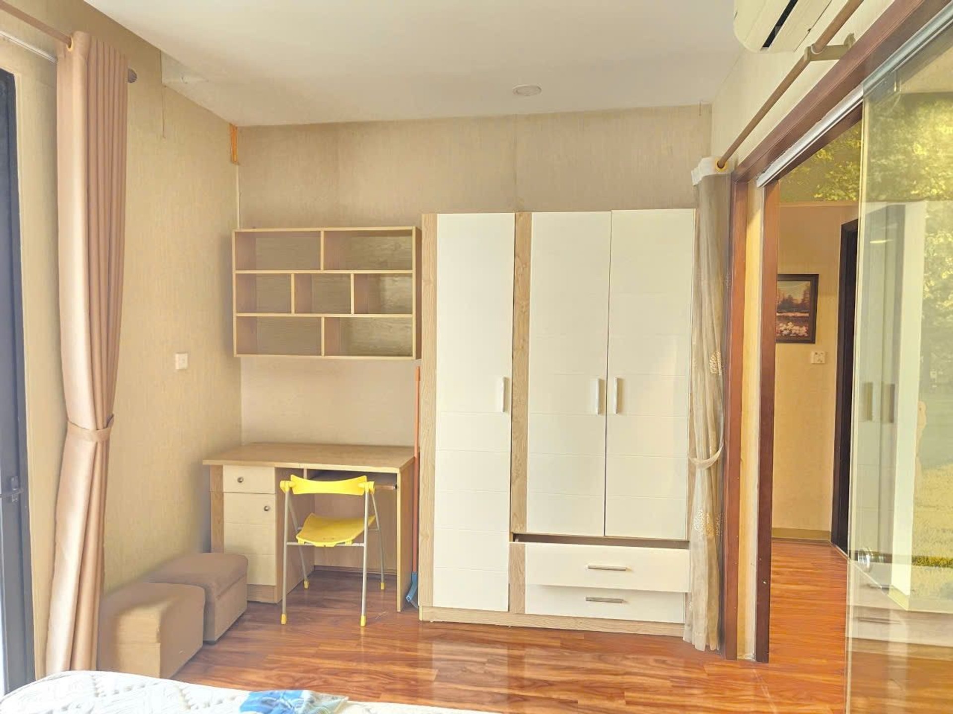 Bán nhà Hai Bà Trưng - diện tích 87m2 1 tầng - Căn hộ view Sông Hồng - giá 9,7 tỷ