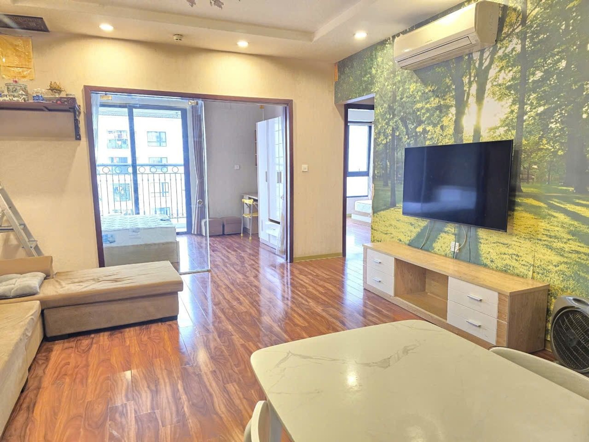 Bán nhà Hai Bà Trưng - diện tích 87m2 1 tầng - Căn hộ view Sông Hồng - giá 9,7 tỷ