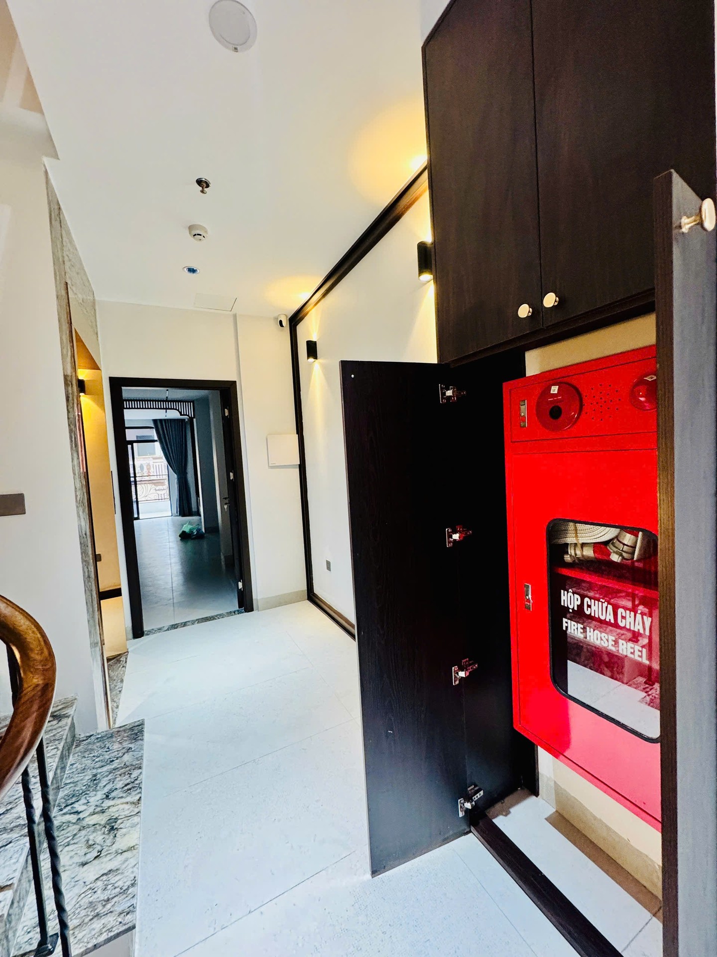 Bán nhà Nguyễn Chí Thanh - diện tích 43m2 7 tầng - Lô góc 3 mặt thoáng - giá 26,5 tỷ