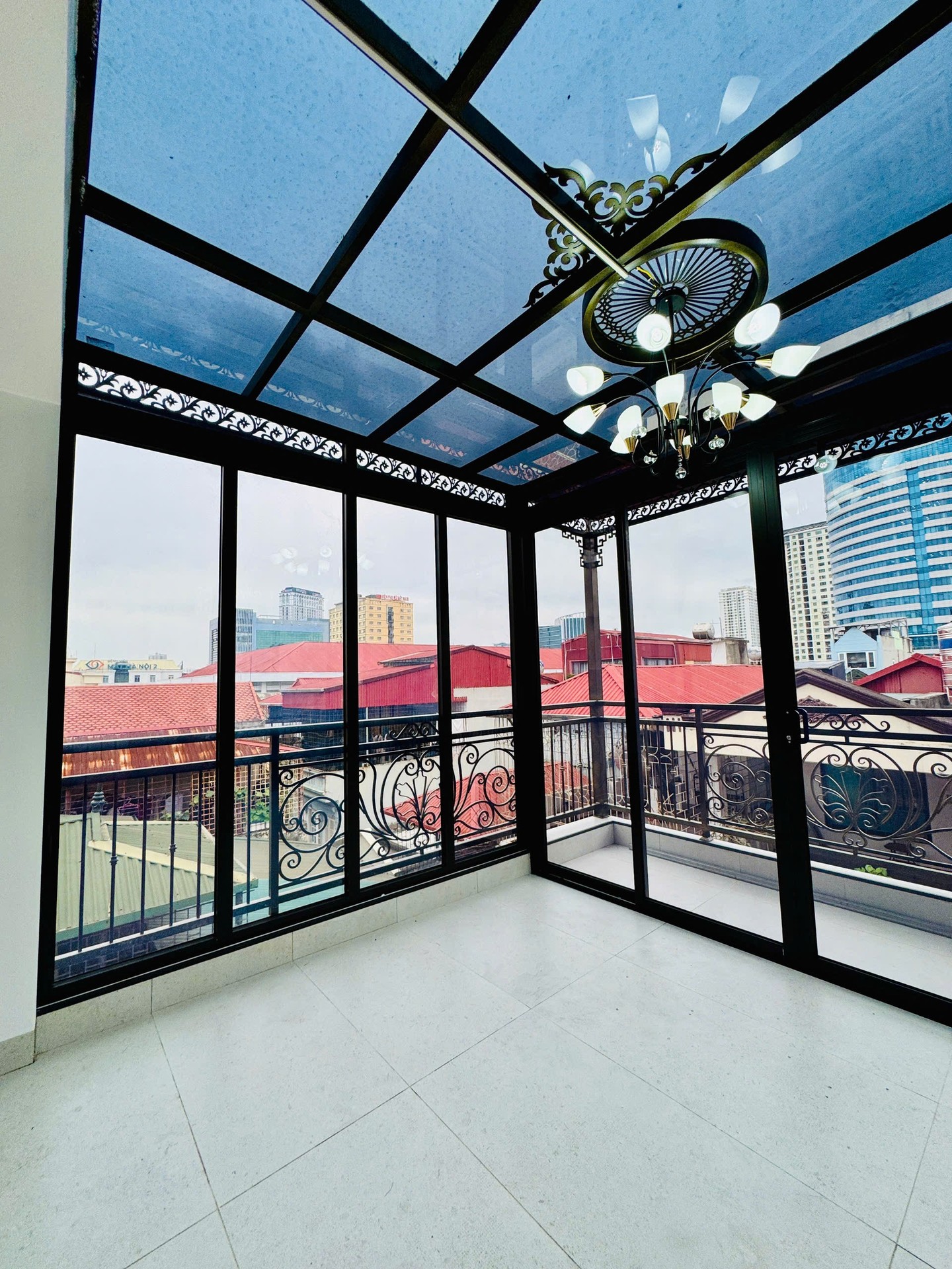 Bán nhà Nguyễn Chí Thanh - diện tích 43m2 7 tầng - Lô góc 3 mặt thoáng - giá 26,5 tỷ