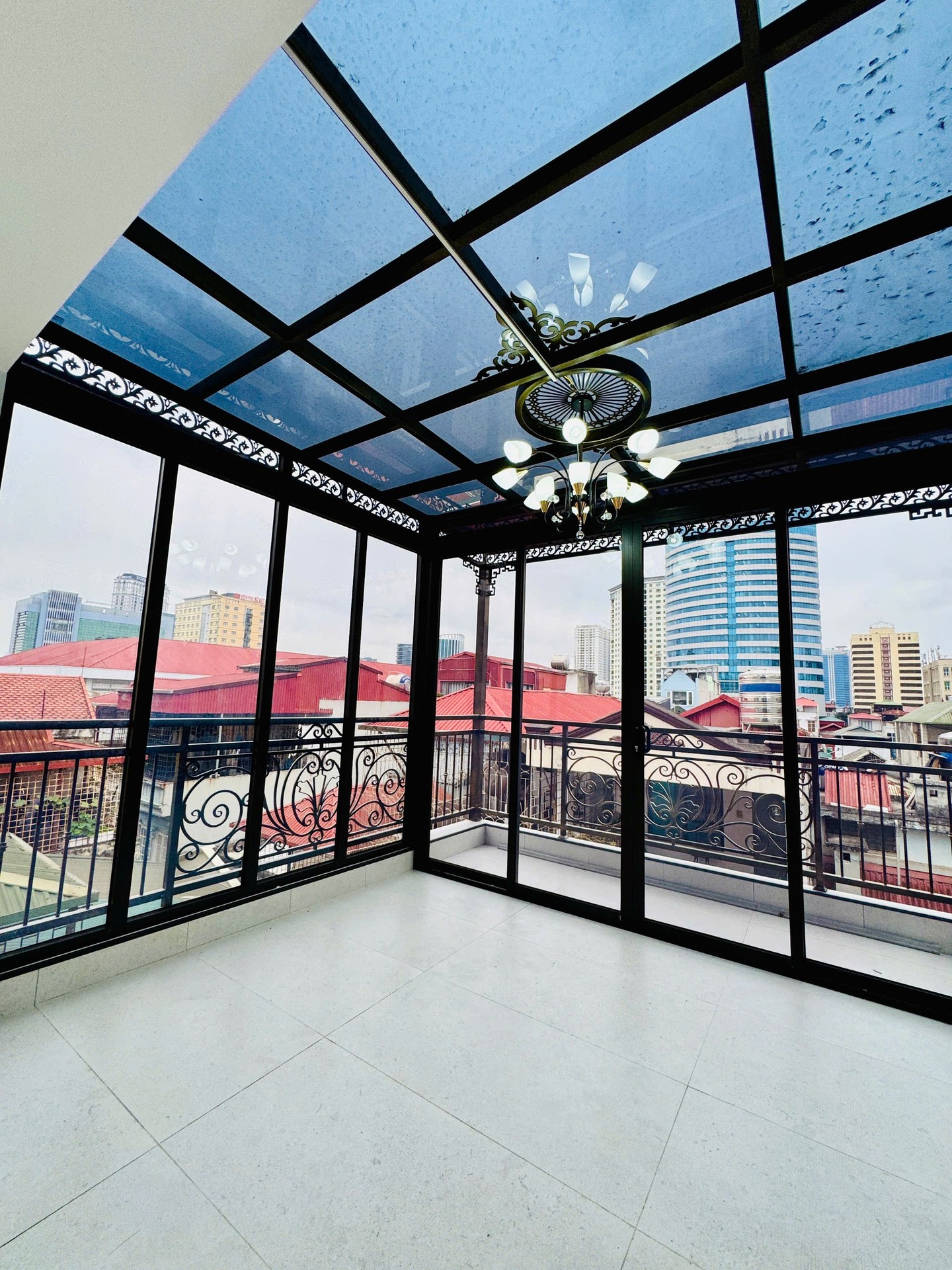 Bán nhà Nguyễn Chí Thanh - diện tích 43m2 7 tầng - Lô góc 3 mặt thoáng - giá 26,5 tỷ