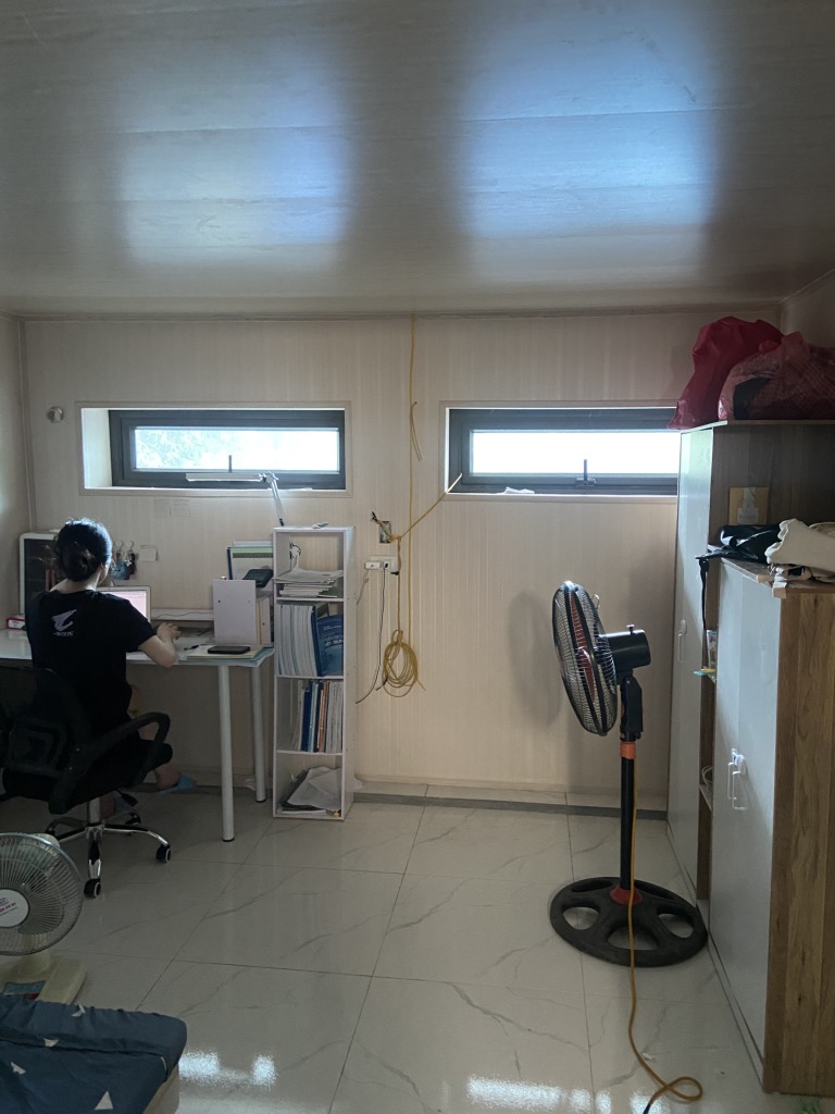 Bán nhà Chính Kinh - diện tích 72m2 3 tầng - Mặt phố kinh doanh sầm uất - giá 30 tỷ