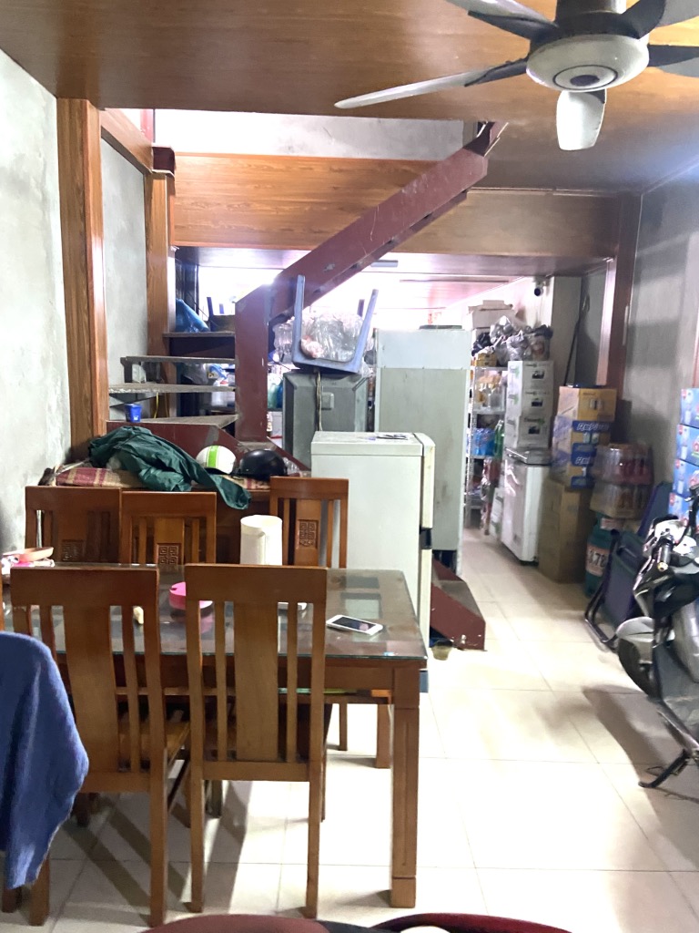 Bán nhà Chính Kinh - diện tích 72m2 3 tầng - Mặt phố kinh doanh sầm uất - giá 30 tỷ