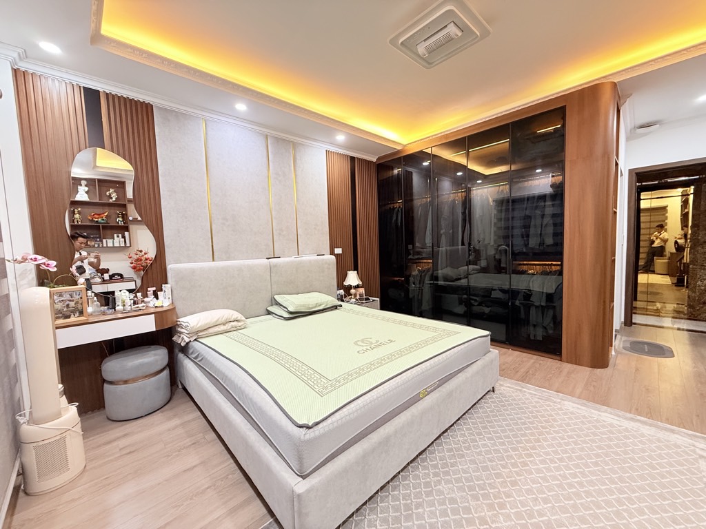 Bán nhà Tương Mai - diện tích 42m2 7 tầng - Thang máy - giá 15,7 tỷ