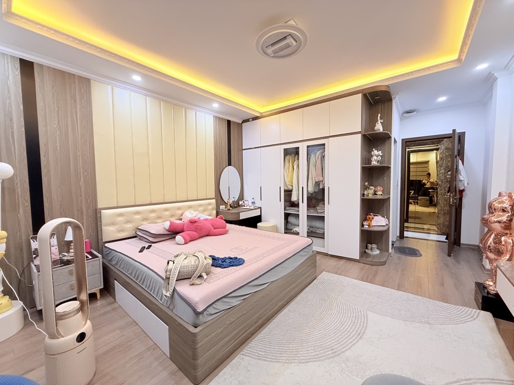 Bán nhà Tương Mai - diện tích 42m2 7 tầng - Thang máy - giá 15,7 tỷ