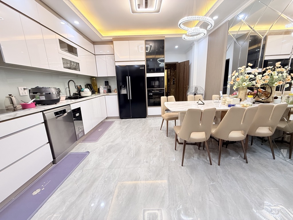 Bán nhà Tương Mai - diện tích 42m2 7 tầng - Thang máy - giá 15,7 tỷ