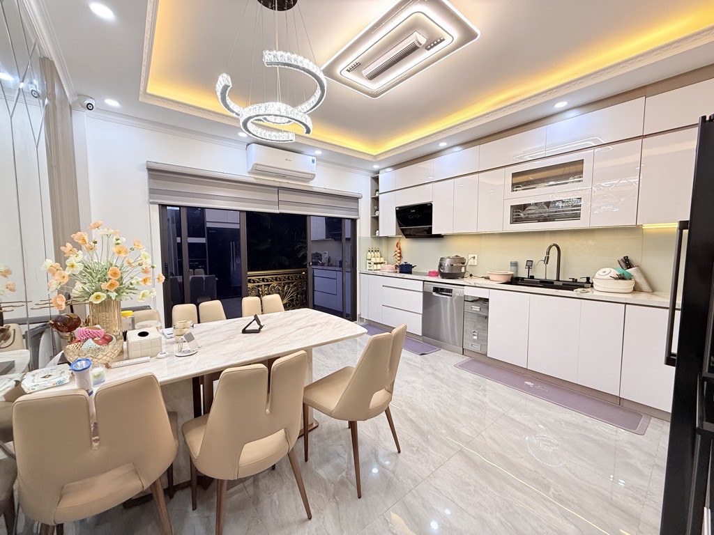 Bán nhà Tương Mai - diện tích 42m2 7 tầng - Thang máy - giá 15,7 tỷ