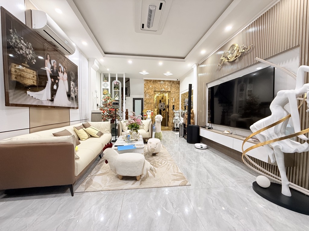Bán nhà Tương Mai - diện tích 42m2 7 tầng - Thang máy - giá 15,7 tỷ