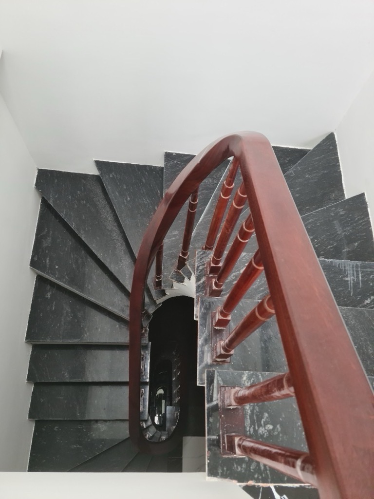 Bán nhà Thúy Lĩnh - diện tích 36m2 6 tầng - Ô TÔ TRÁNH - giá 7 tỷ
