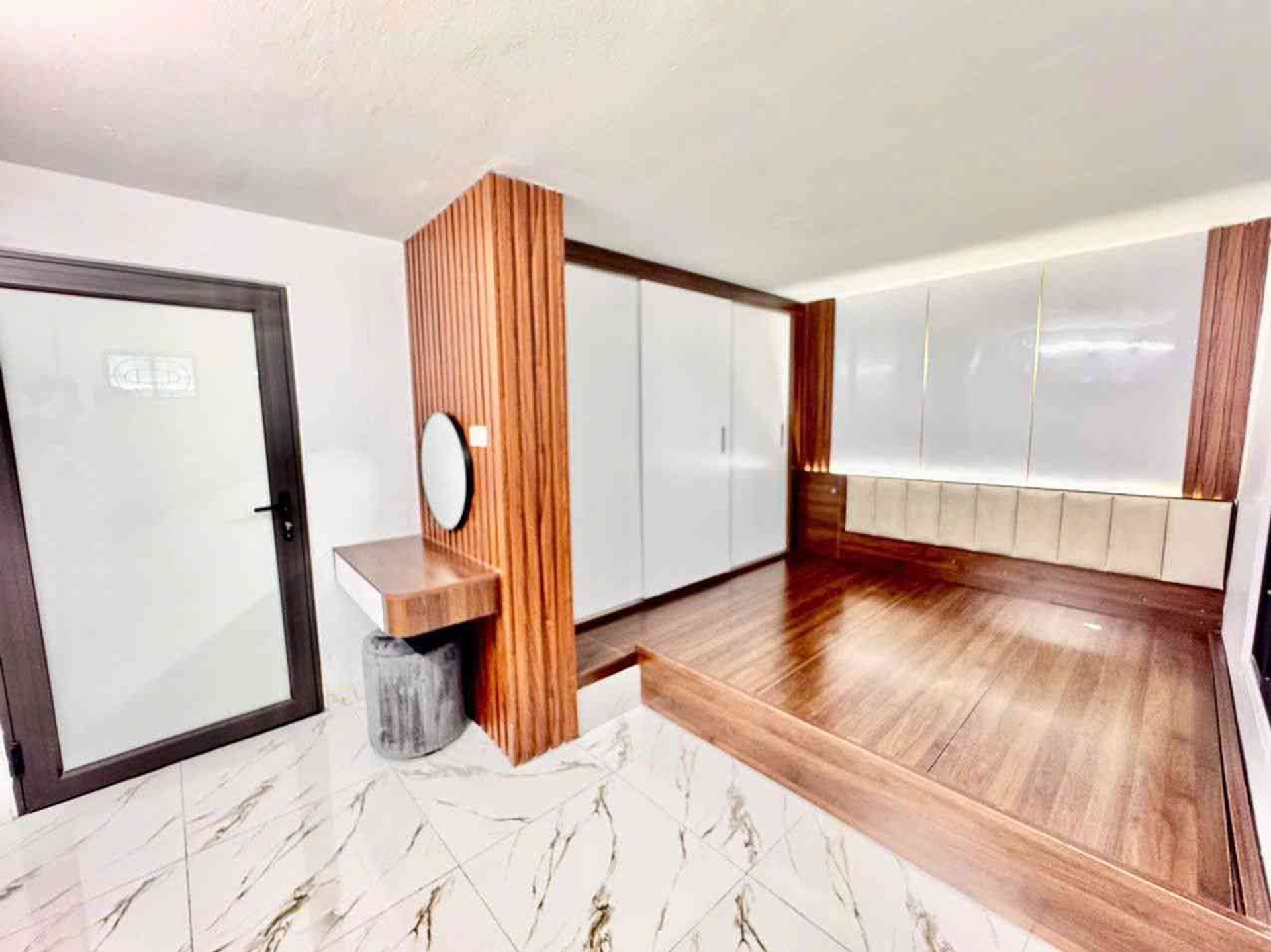Bán nhà Dương Văn Bé - diện tích 85m2 2 tầng - Ô tô đỗ cửa - giá 4,5 tỷ