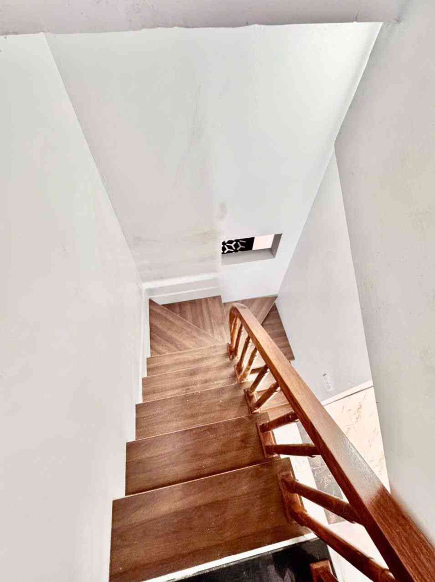 Bán nhà Dương Văn Bé - diện tích 85m2 2 tầng - Ô tô đỗ cửa - giá 4,5 tỷ