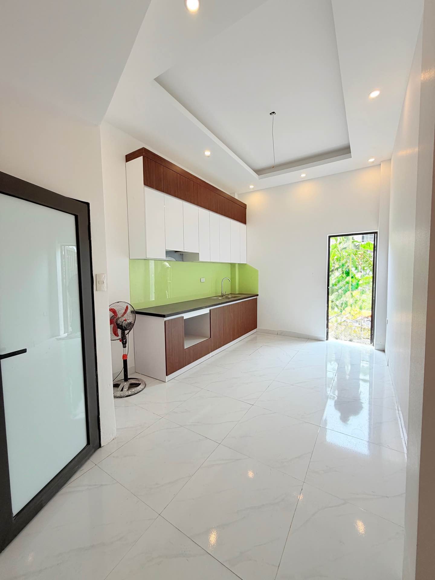Bán nhà Thanh Lân - diện tích 34m2 4 tầng - Nhà mới full nội thất - giá 6,3 tỷ
