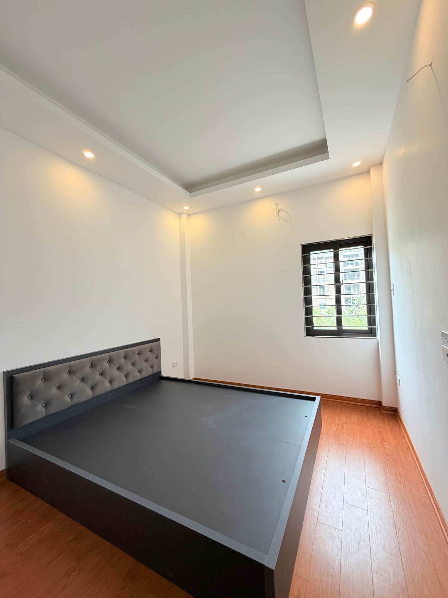 Bán nhà Thanh Lân - diện tích 34m2 4 tầng - Nhà mới full nội thất - giá 6,3 tỷ