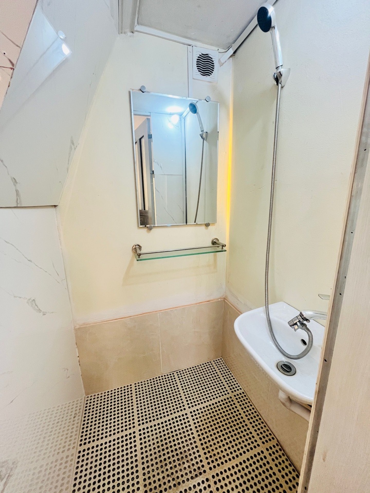 Bán nhà 8/3 - diện tích 58m2 1 tầng - Sổ đỏ chính chủ - giá 3,45 tỷ