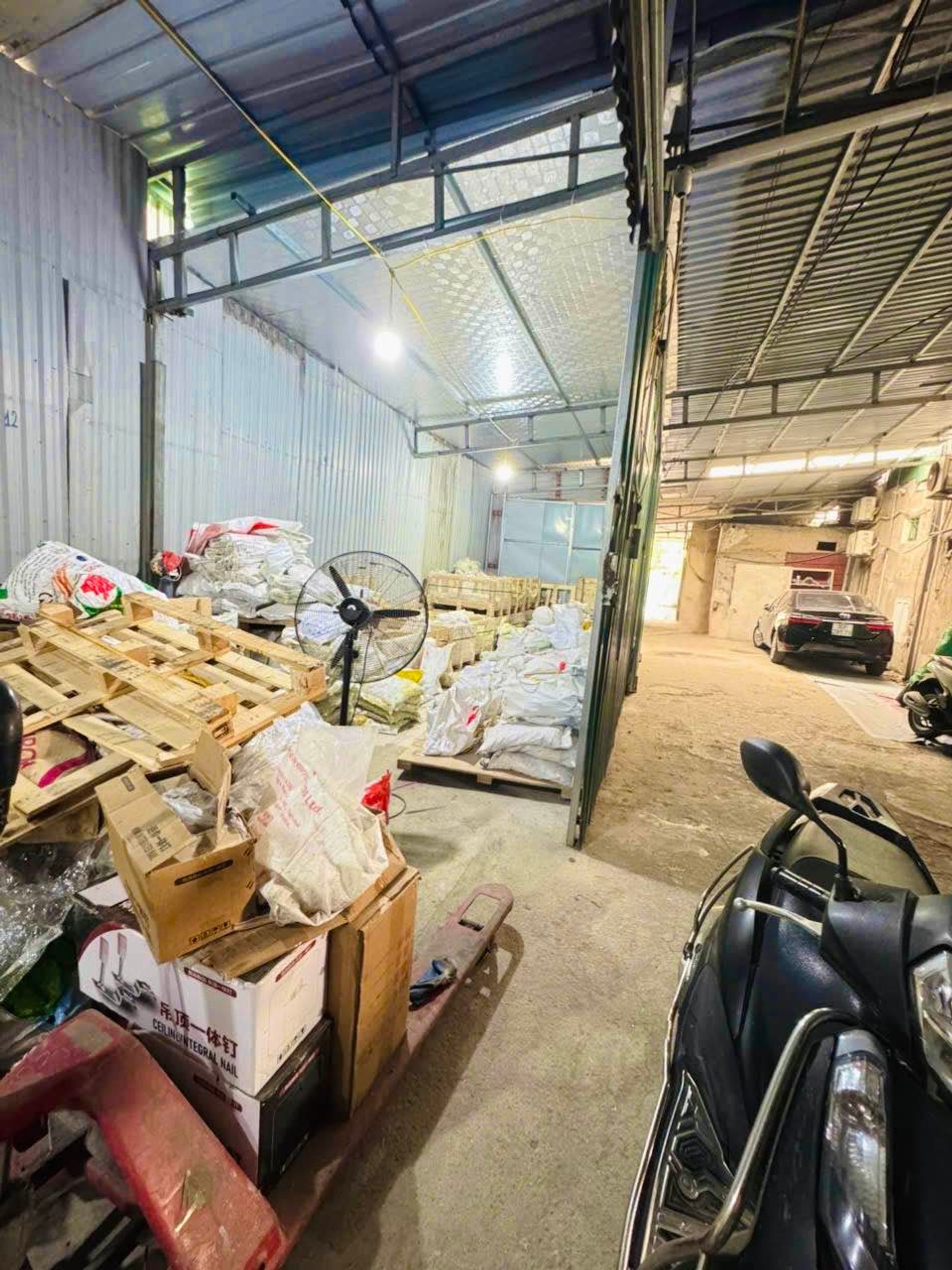Bán nhà Giải Phóng - diện tích 610m2 0 tầng - Đất rộng, ô tô tránh - giá 39 tỷ