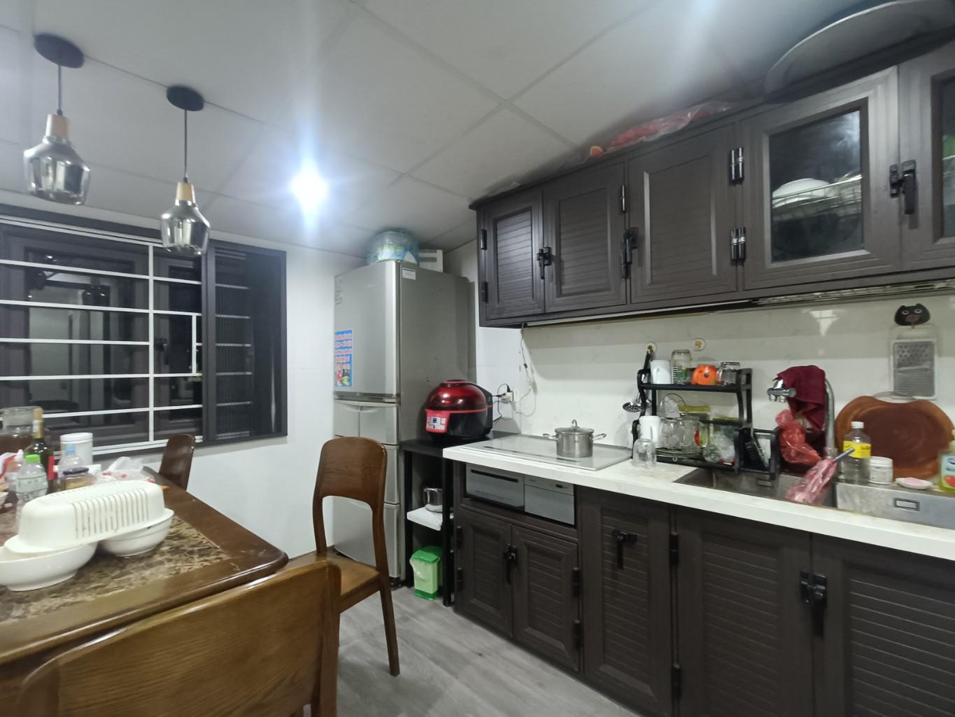 Bán nhà Giải Phóng - diện tích 60m2 5 tầng - Nhà tập thể cao tầng, đầy đủ nội thất - giá 4,5 tỷ