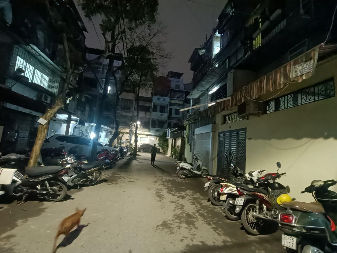 Bán nhà Giải Phóng - diện tích 60m2 5 tầng - Nhà tập thể cao tầng, đầy đủ nội thất - giá 4,5 tỷ