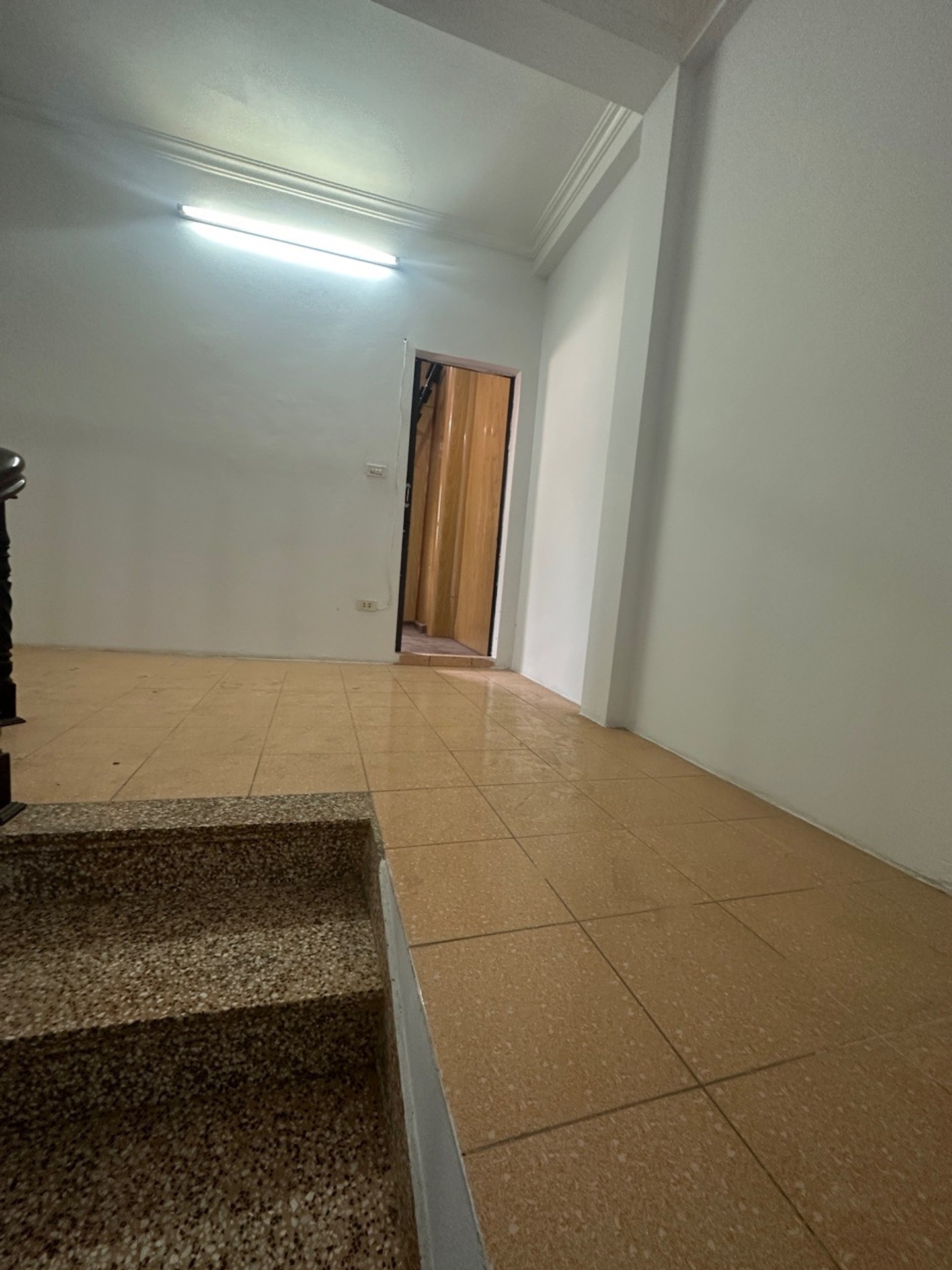 Bán nhà Vĩnh Hưng - diện tích 25m2 5 tầng - Nhà dân xây chắc chắn, thiết kế đủ công năng - giá 4,5 tỷ