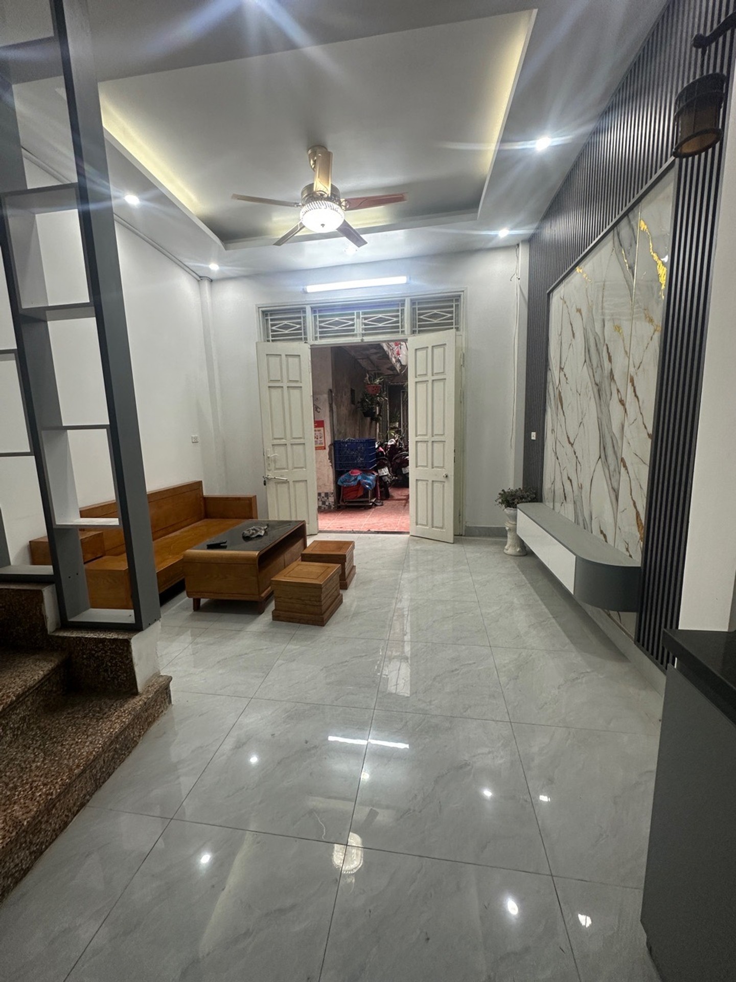 Bán nhà Vĩnh Hưng - diện tích 25m2 5 tầng - Nhà dân xây chắc chắn, thiết kế đủ công năng - giá 4,5 tỷ