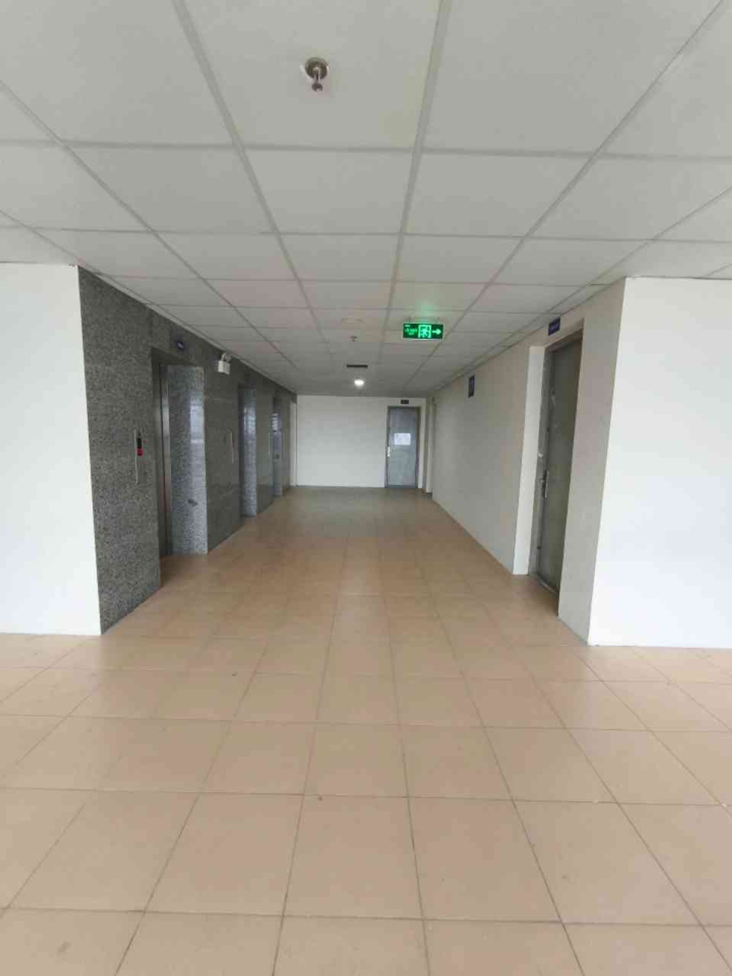 Bán nhà Hoàng Văn Thụ - diện tích 65m2 11 tầng - Lô góc - giá 4,85 tỷ