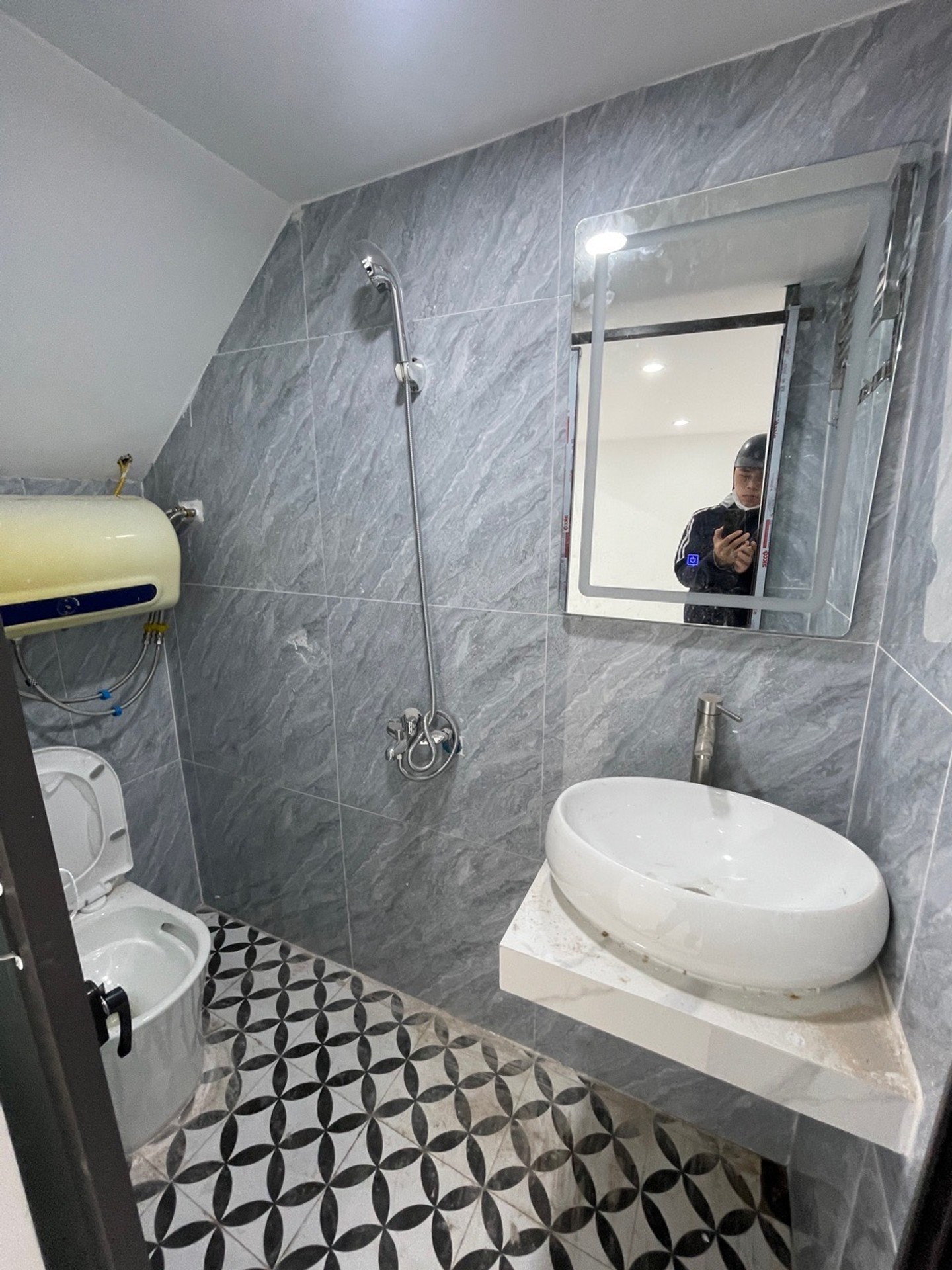 Bán nhà Hoàng Mai - diện tích 20m2 1 tầng - Nhà lô góc - giá 1,45 tỷ