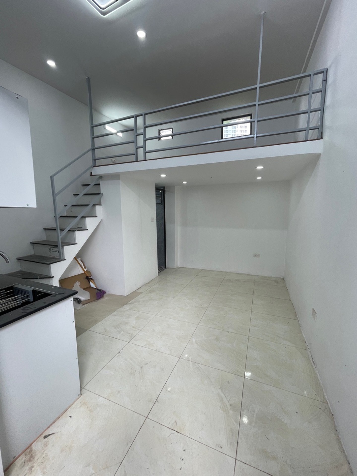 Bán nhà Hoàng Mai - diện tích 20m2 1 tầng - Nhà lô góc - giá 1,45 tỷ