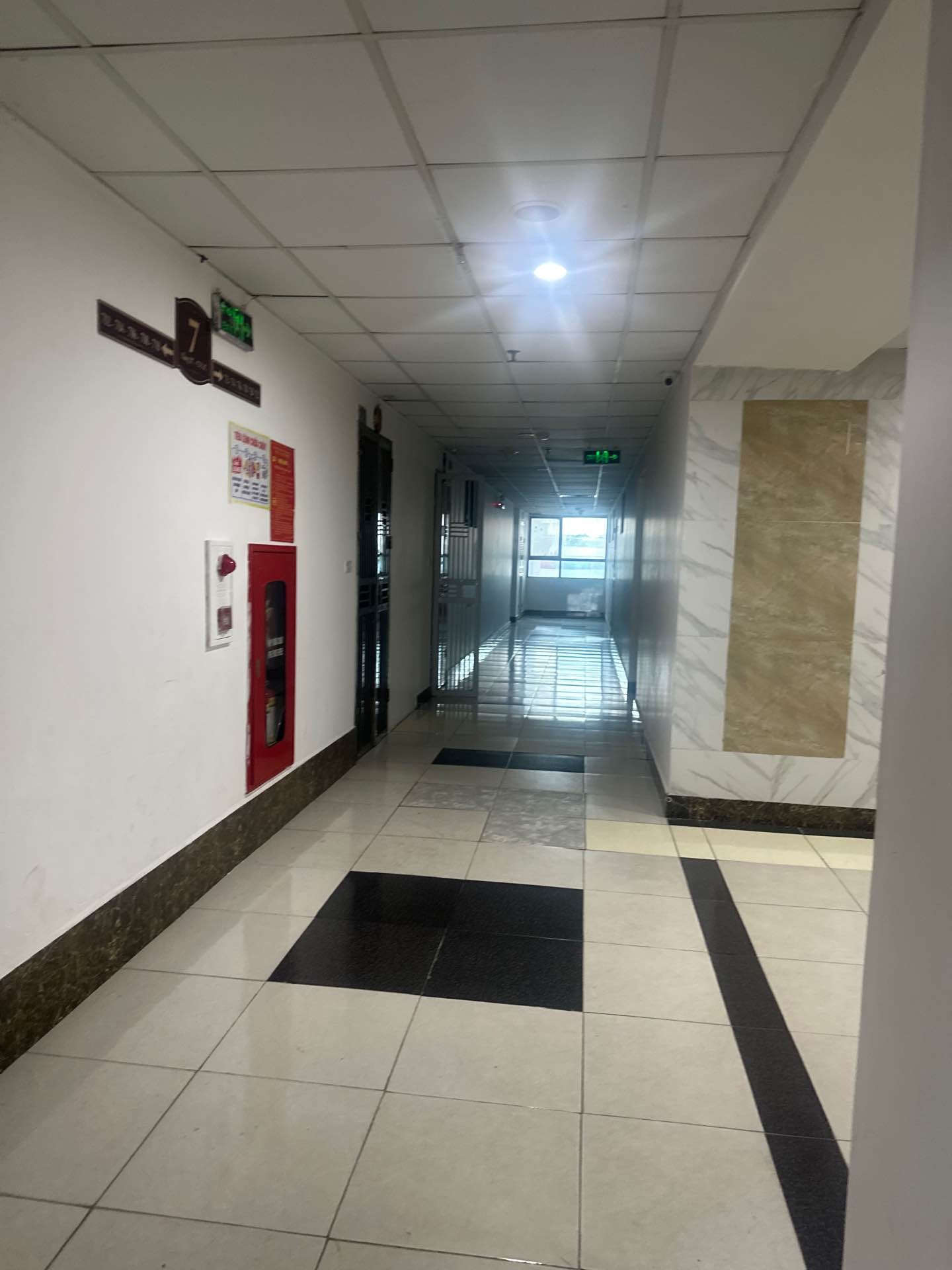 Bán nhà Hoàng Mai - diện tích 65m2 7 tầng - Đối diện ĐH Thang Long, gần bệnh viện Nhi - giá 4,3 tỷ