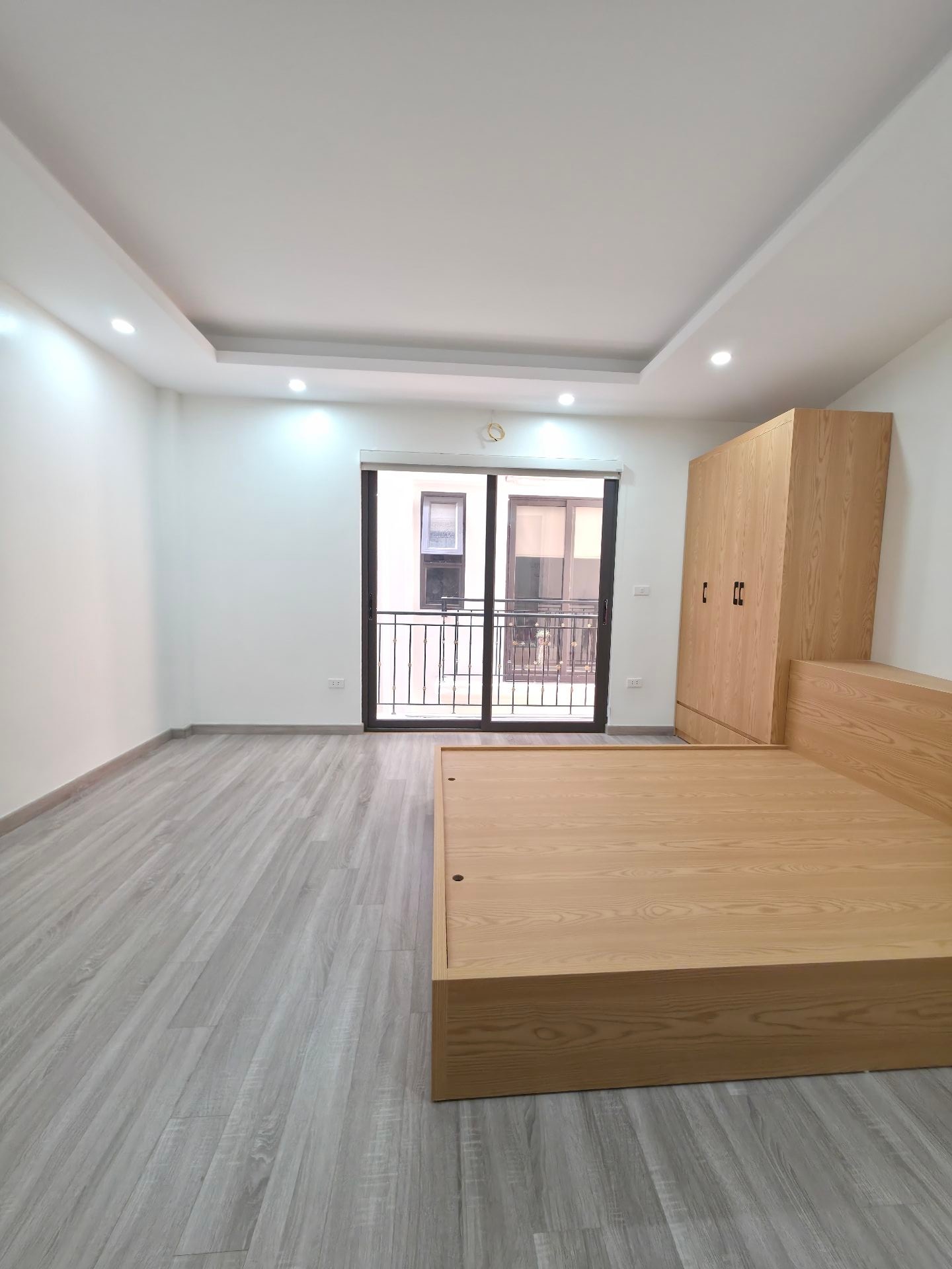 Bán nhà Nguyễn Văn Viên - diện tích 30m2 5 tầng - Nhà Đẹp Ở Ngay - giá 7,9 tỷ