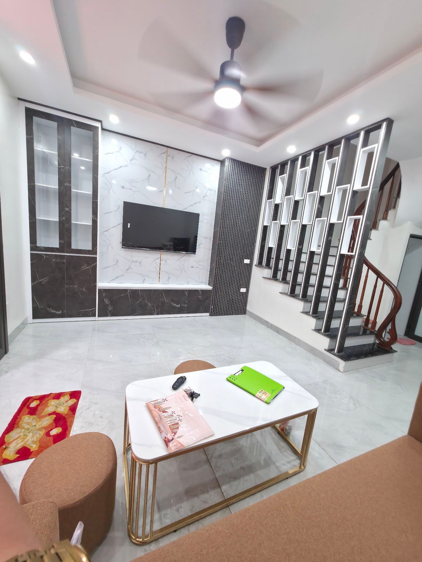 Bán nhà Nguyễn Văn Viên - diện tích 30m2 5 tầng - Nhà Đẹp Ở Ngay - giá 7,9 tỷ