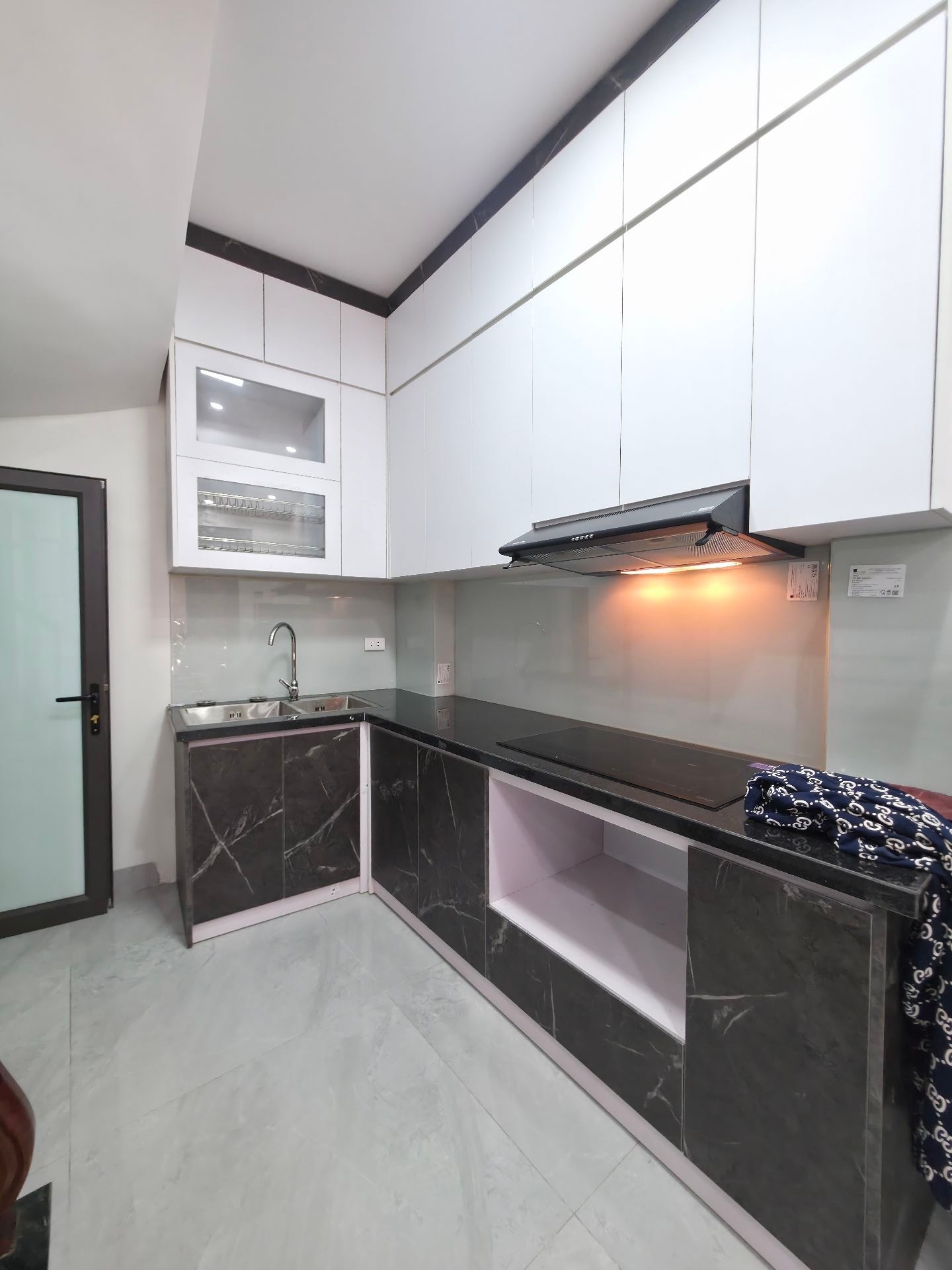 Bán nhà Nguyễn Văn Viên - diện tích 30m2 5 tầng - Nhà Đẹp Ở Ngay - giá 7,9 tỷ