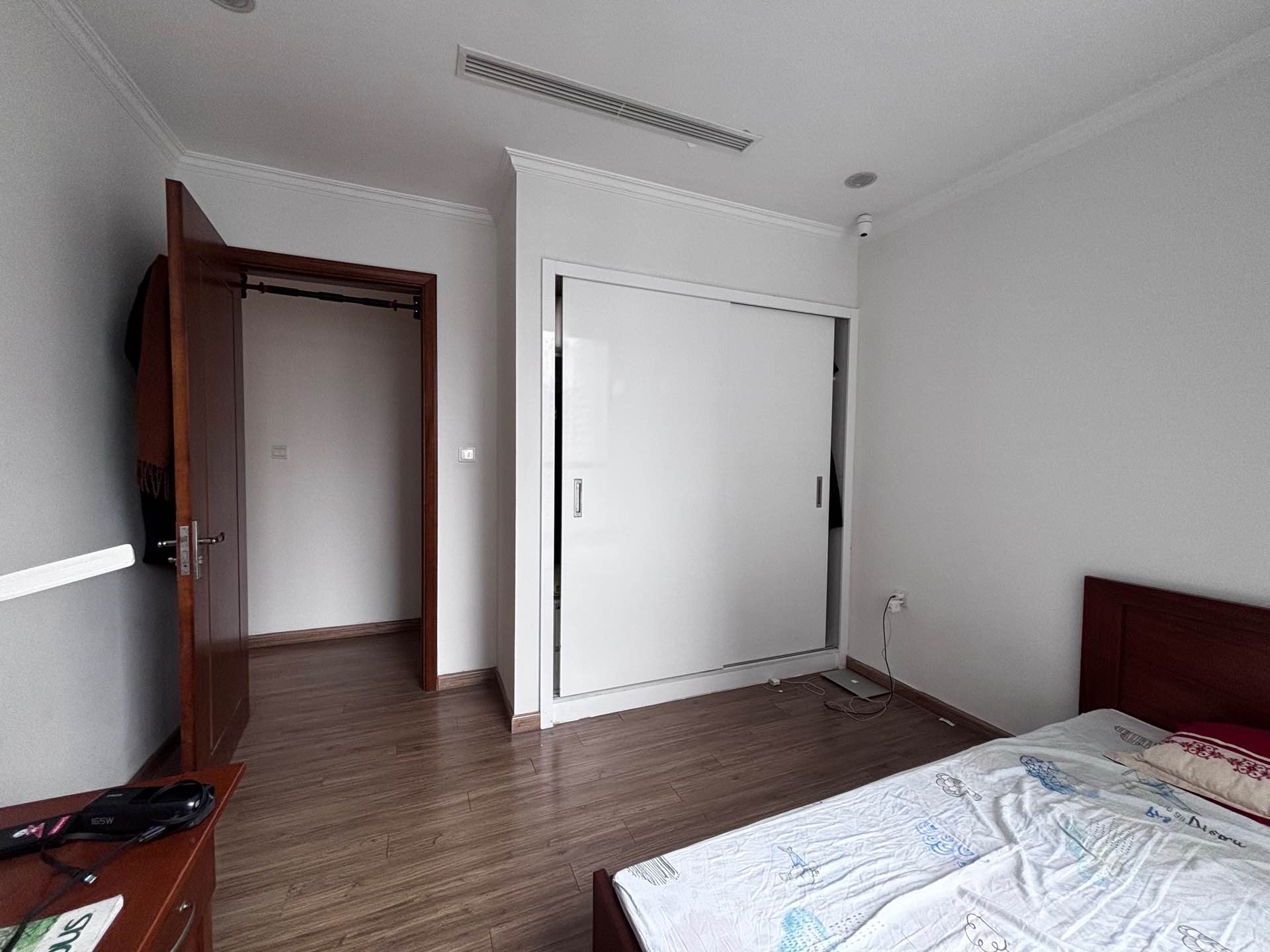 Bán nhà Minh Khai - diện tích 93m2 17 tầng - Lô góc - giá 10,4 tỷ