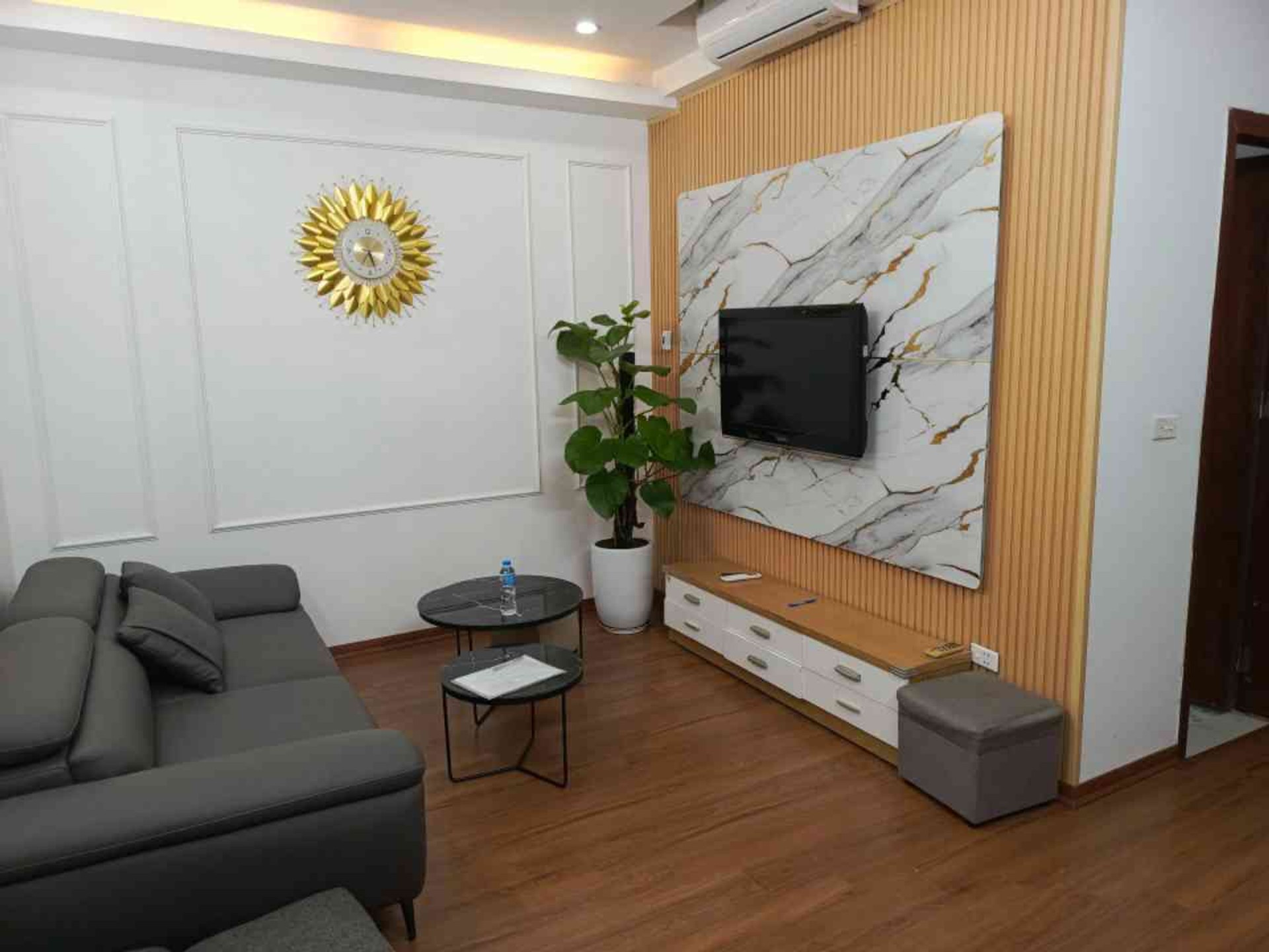 Bán nhà Nghiêm Xuân Yêm - diện tích 54m2 1 tầng - Chung cư KĐT Kim Văn Kim Lũ - giá 3,69 tỷ