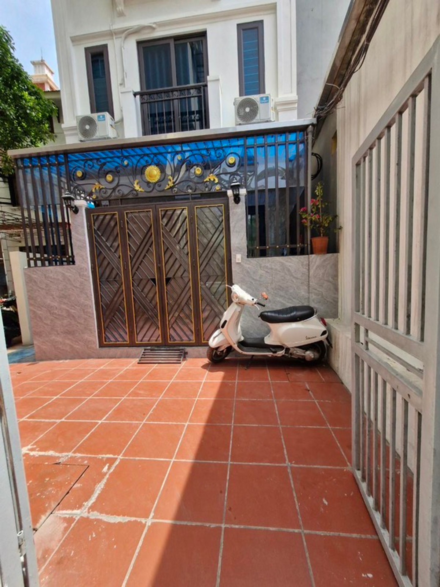 Bán nhà Hoàng Mai - diện tích 30m2 5 tầng - Nhà đẹp xây mới cứng - giá 7,1 tỷ