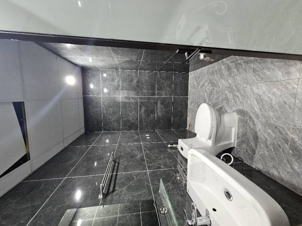 Bán nhà Lương Đình Của - diện tích 107m2 9 tầng - Thang máy - giá 66 tỷ