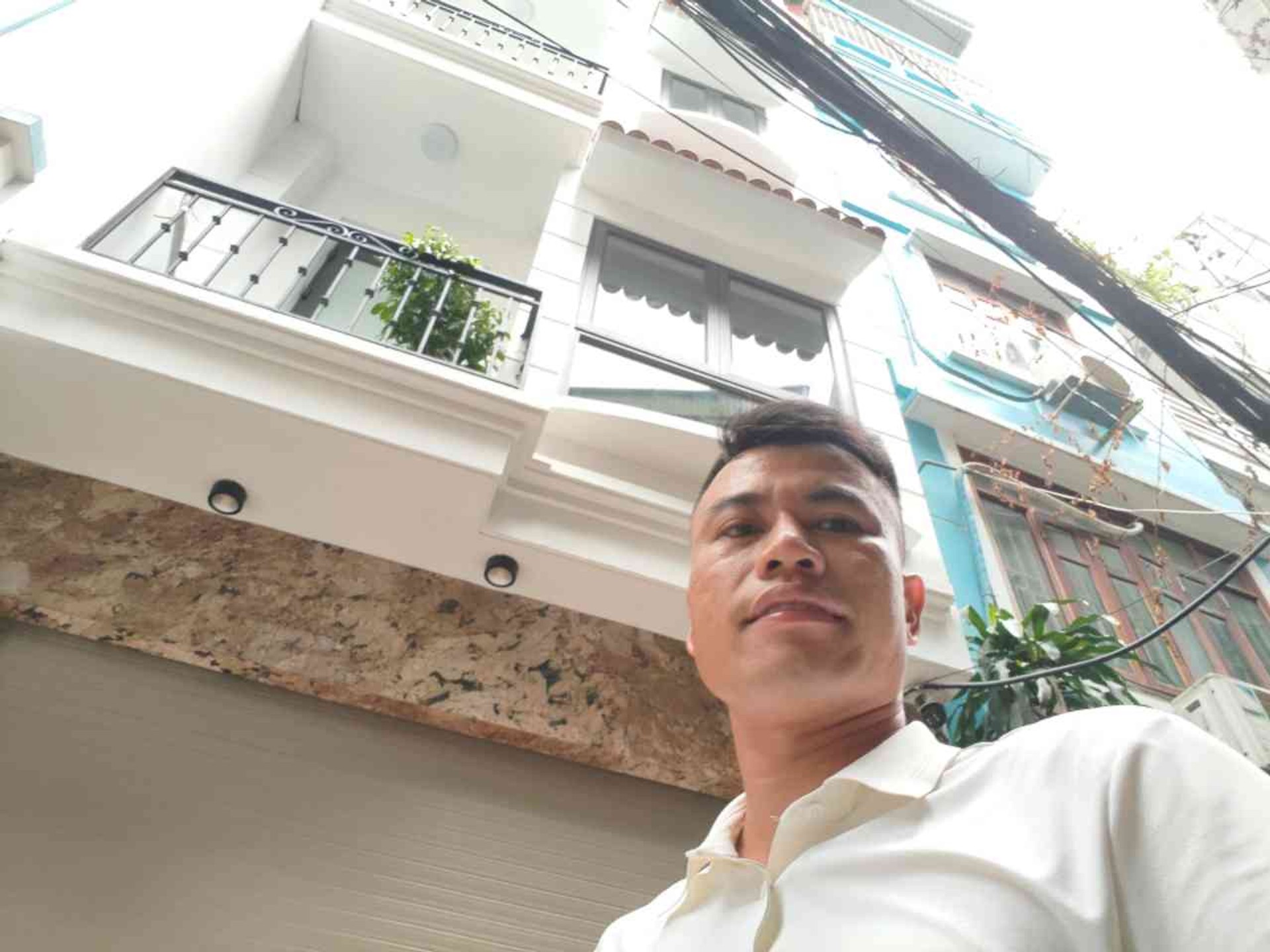 Bán nhà Bằng Liệt - diện tích 35m2 6 tầng - ô tô đỗ cửa - giá 11,8 tỷ