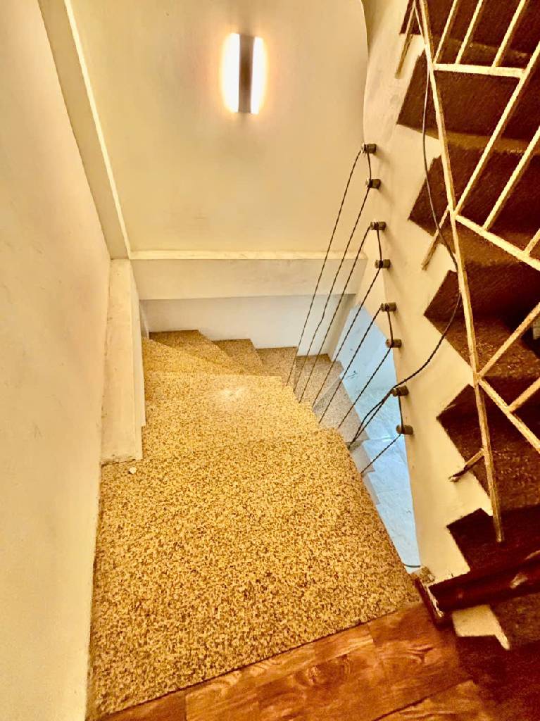 Bán nhà Trần Khát Chân - diện tích 18m2 4 tầng - Mặt phố kinh doanh đỉnh - giá 14,7 tỷ